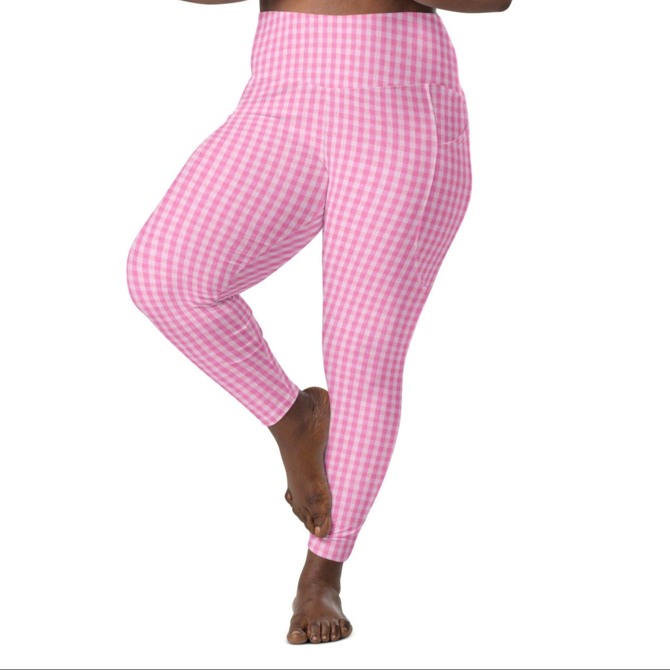 A model wearing the EcoFlex Sculpt Leggings  in plaited pink pattern