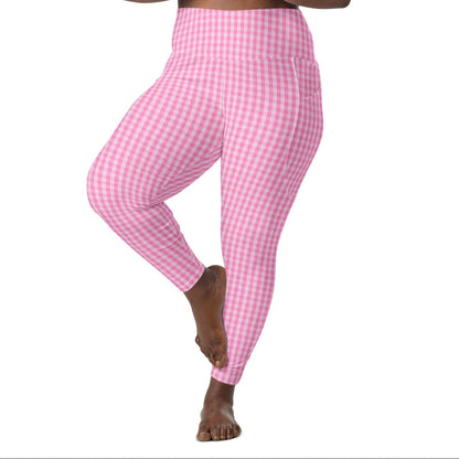 A model wearing the EcoFlex Sculpt Leggings  in plaited pink pattern